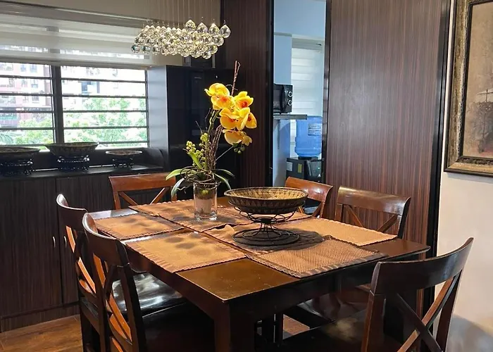 Apartment Spacious 3br With Huge Tv Near Bgc Makati Airport