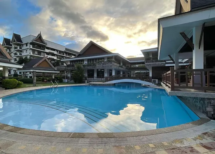 Spacious 3br With Huge Tv Near Bgc Makati Airport Apartment *