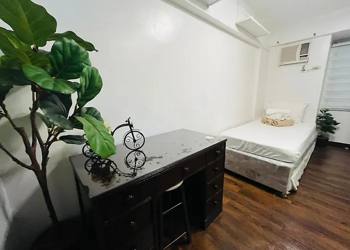 Spacious 3br With Huge Tv Near Bgc Makati Airport Apartment *
