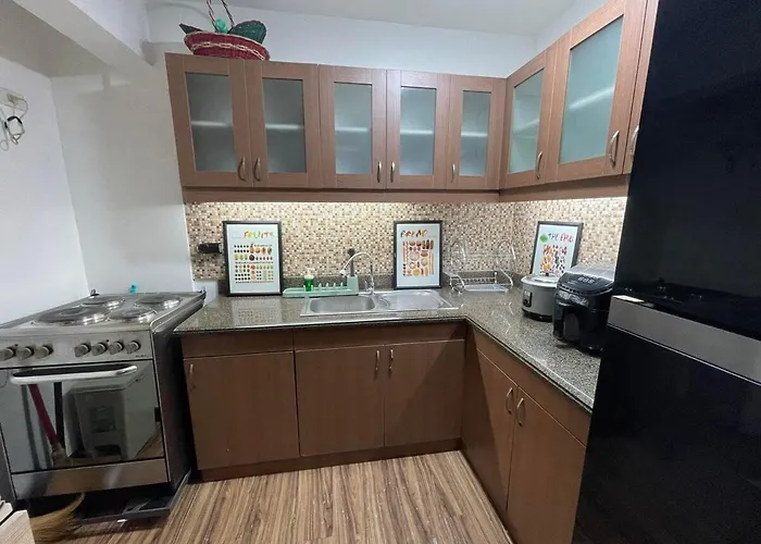 Apartment Spacious 3br With Huge Tv Near Bgc Makati Airport Manila