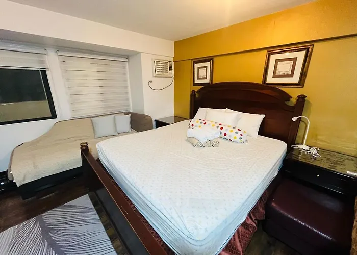 Spacious 3br With Huge Tv Near Bgc Makati Airport Apartment *